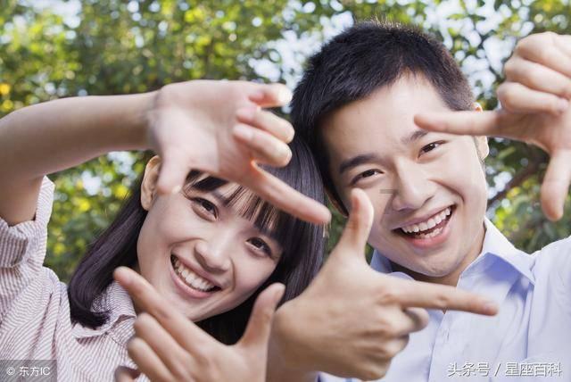 吃星星的恐龙男孩