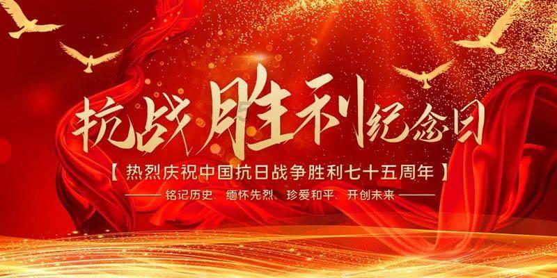 82岁香港富豪自称曾和10000名女孩交往，现在却独自一人看电影